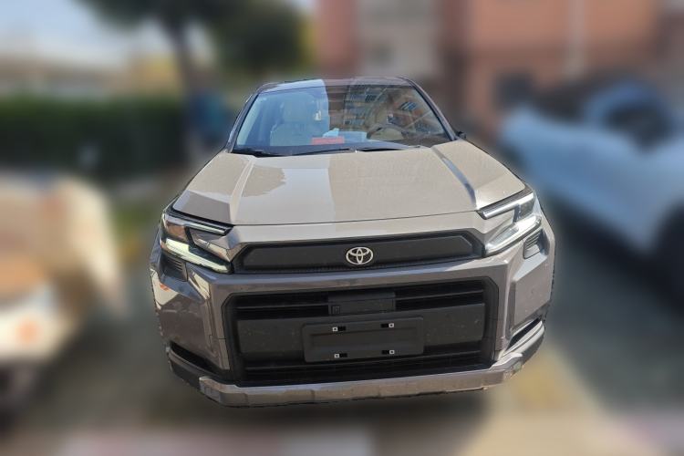 Used Toyota RAV4 2026 Model Dual-Engine 2.0L Two-Wheel Drive Luxury Edition Front