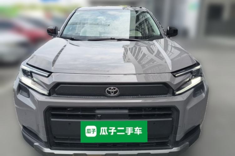 Used Toyota RAV4 2026 Model Dual-Engine 2.0L Two-Wheel Drive Luxury Edition Front
