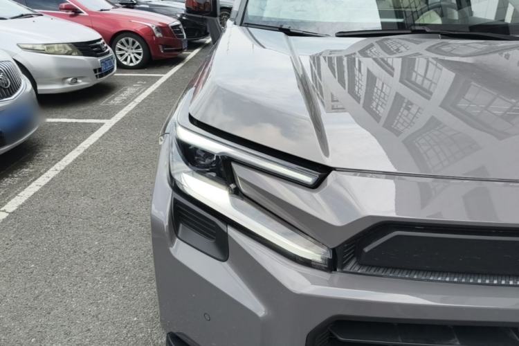 Used Toyota RAV4 2026 Model Dual-Engine 2.0L Two-Wheel Drive Luxury Edition Right Front Headlight