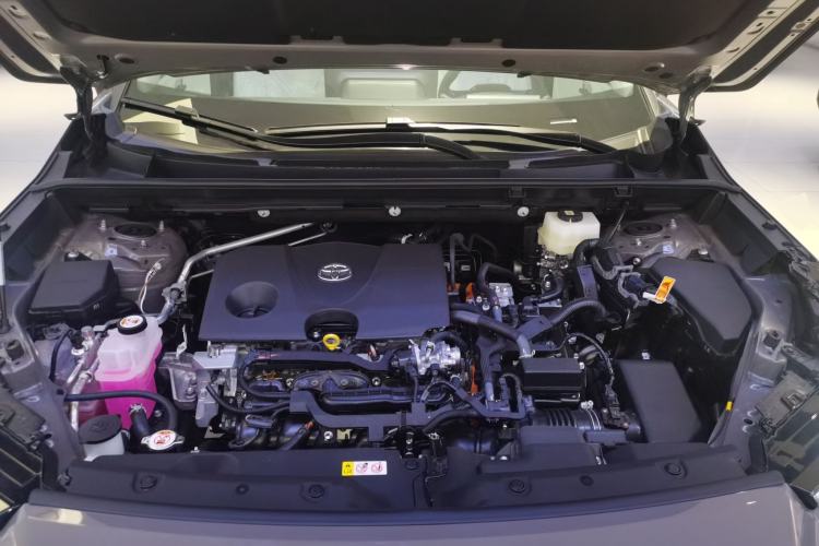 Used Toyota RAV4 2026 Model Dual-Engine 2.0L Two-Wheel Drive Luxury Edition Engine Bay