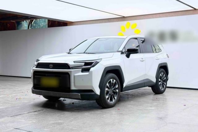 Used Toyota RAV4 2026 Model 2.0L Two-Wheel Drive Luxury Edition
