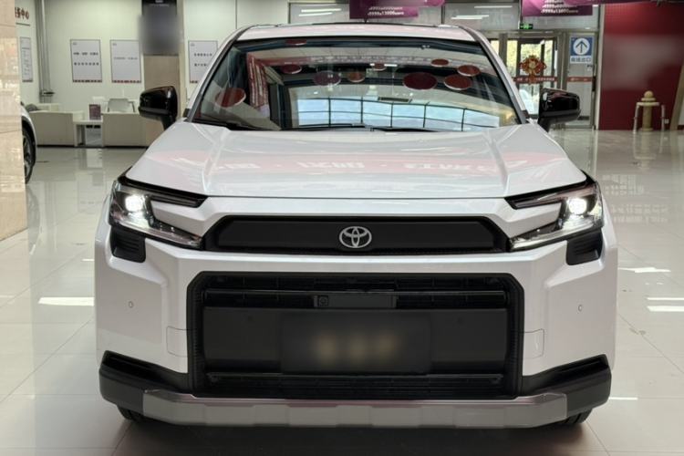 Used Toyota RAV4 2026 Model Dual-Engine 2.0L Two-Wheel Drive Luxury Edition Exterior 3