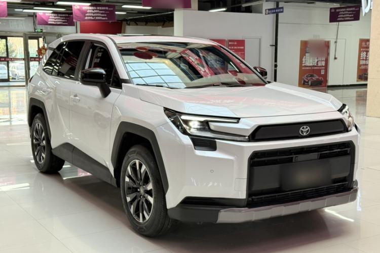 Used Toyota RAV4 2026 Model Dual-Engine 2.0L Two-Wheel Drive Luxury Edition Exterior 5