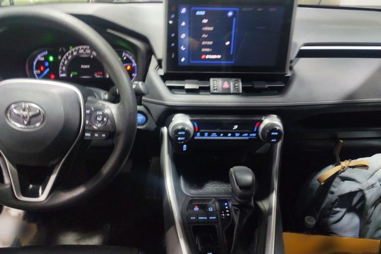 Used Toyota RAV4 Rongfang Plug-in Hybrid 2021 2.5L Two-Wheel Drive Elite Pro Audio And AC Panel