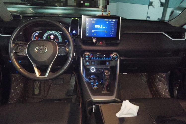 Used Toyota RAV4 Rongfang Plug-in Hybrid 2021 2.5L Two-Wheel Drive Elite Pro Center Console