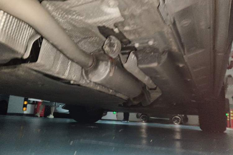 Used Toyota RAV4 Rongfang Plug-in Hybrid 2021 2.5L Two-Wheel Drive Elite Pro Chassis Rear Right