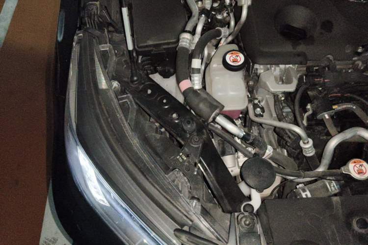 Used Toyota RAV4 Rongfang Plug-in Hybrid 2021 2.5L Two-Wheel Drive Elite Pro Engine Bay Right