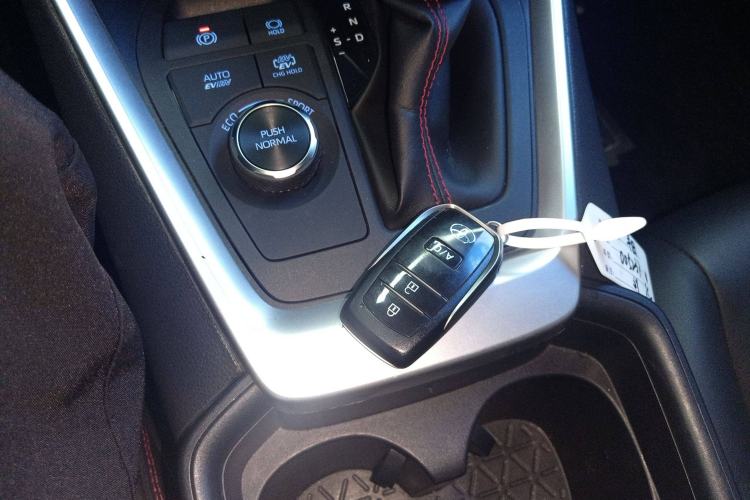 Used Toyota RAV4 Rongfang Plug-in Hybrid 2021 2.5L Two-Wheel Drive Elite Pro Interior 1