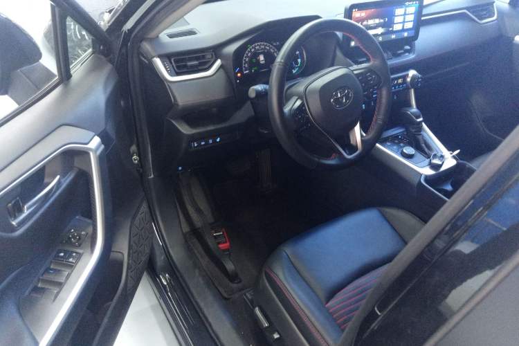 Used Toyota RAV4 Rongfang Plug-in Hybrid 2021 2.5L Two-Wheel Drive Elite Pro Interior 3