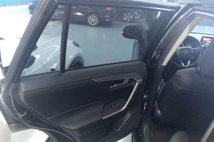 Used Toyota RAV4 Rongfang Plug-in Hybrid 2021 2.5L Two-Wheel Drive Elite Pro Interior 8
