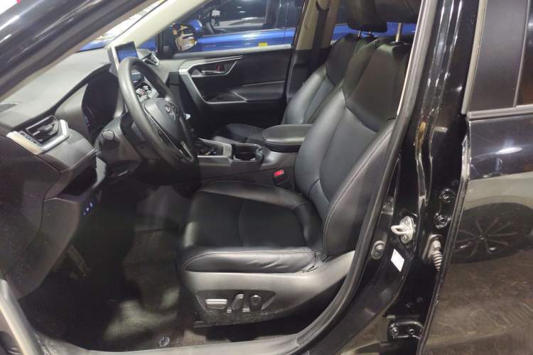 Used Toyota RAV4 Rongfang Plug-in Hybrid 2021 2.5L Two-Wheel Drive Elite Pro Left Front Seat