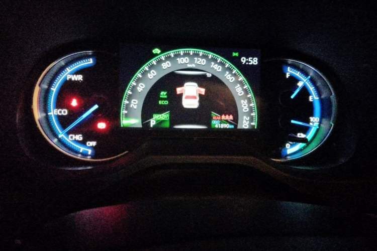 Used Toyota RAV4 Rongfang Plug-in Hybrid 2021 2.5L Two-Wheel Drive Elite Pro Odometer Close Up