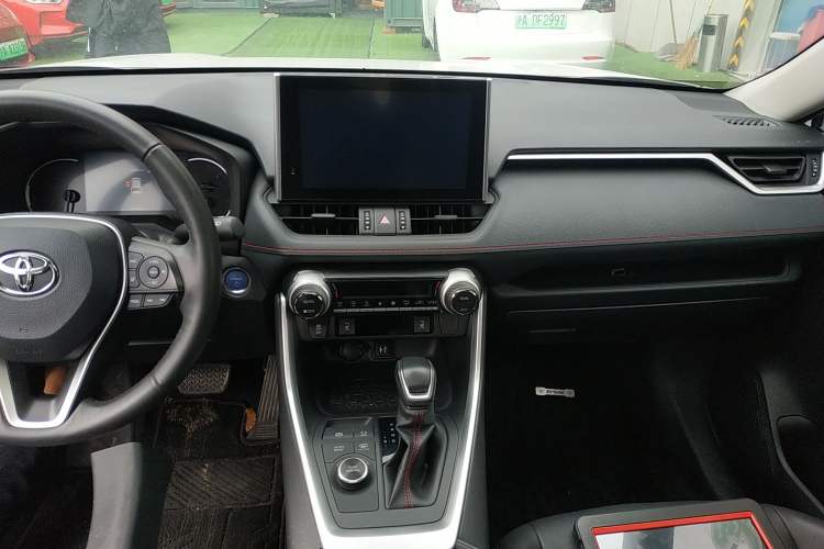 Used Toyota RAV4 Rongfang Plug-in Hybrid 2021 2.5L Two-Wheel Drive Elite Pro Audio And AC Panel