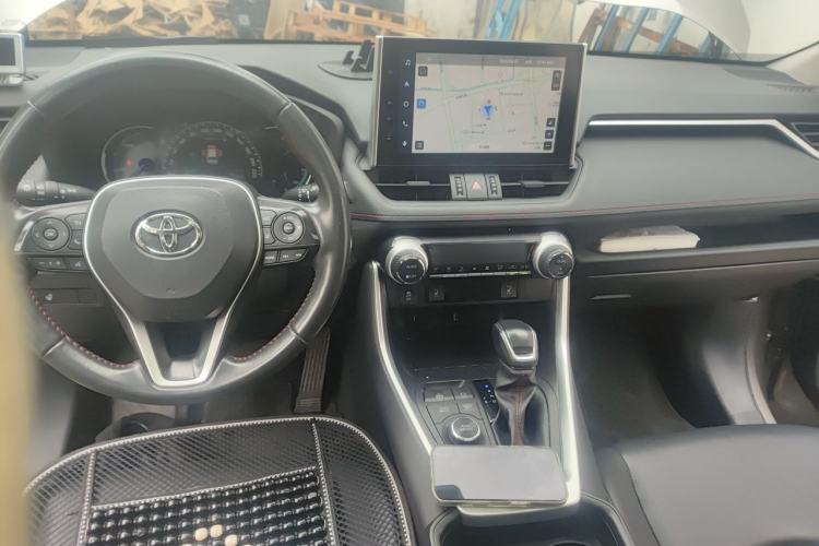 Used Toyota RAV4 Rongfang Plug-in Hybrid 2021 2.5L Two-Wheel Drive Elite Pro Center Console