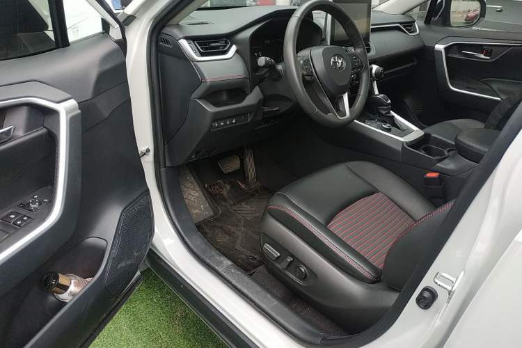 Used Toyota RAV4 Rongfang Plug-in Hybrid 2021 2.5L Two-Wheel Drive Elite Pro Driver Seat