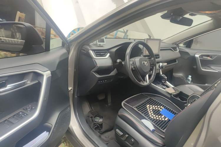 Used Toyota RAV4 Rongfang Plug-in Hybrid 2021 2.5L Two-Wheel Drive Elite Pro Driver Seat