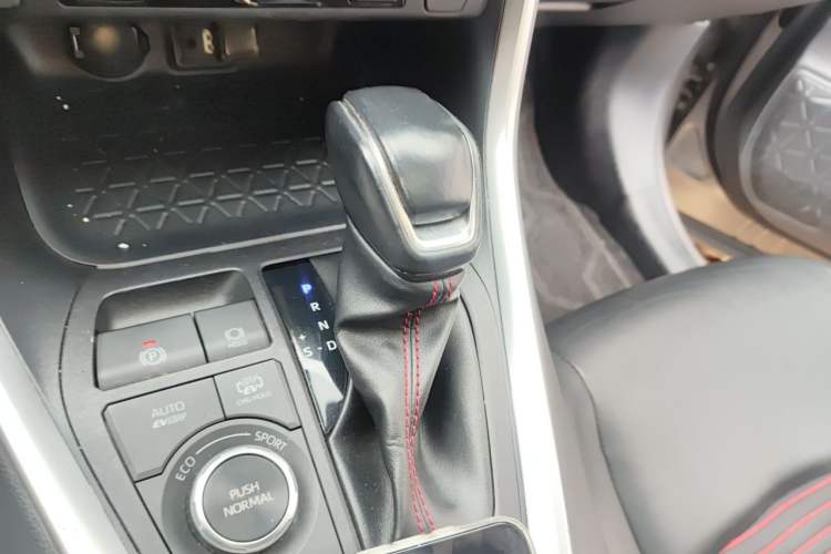 Used Toyota RAV4 Rongfang Plug-in Hybrid 2021 2.5L Two-Wheel Drive Elite Pro Gear Lever