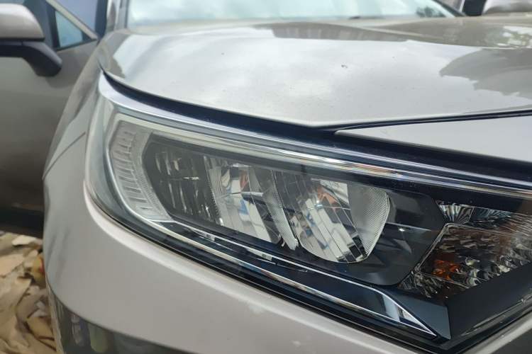 Used Toyota RAV4 Rongfang Plug-in Hybrid 2021 2.5L Two-Wheel Drive Elite Pro Right Front Headlight