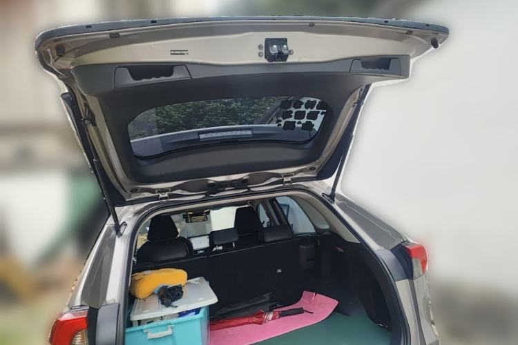 Used Toyota RAV4 Rongfang Plug-in Hybrid 2021 2.5L Two-Wheel Drive Elite Pro Trunk