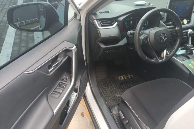 Used Toyota RAV4 Rongfang Plug-in Hybrid 2021 2.5L Two-Wheel Drive Elite Pro Driver Seat