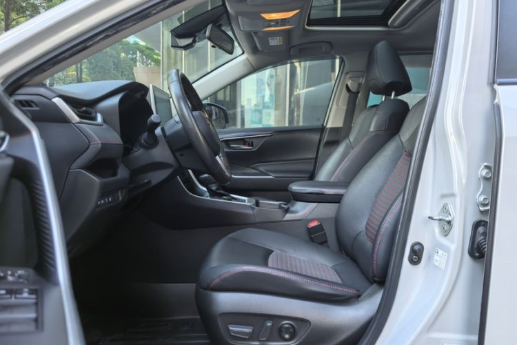 Used Toyota RAV4 Rongfang Plug-in Hybrid 2021 2.5L Two-Wheel Drive Elite Pro Interior 11