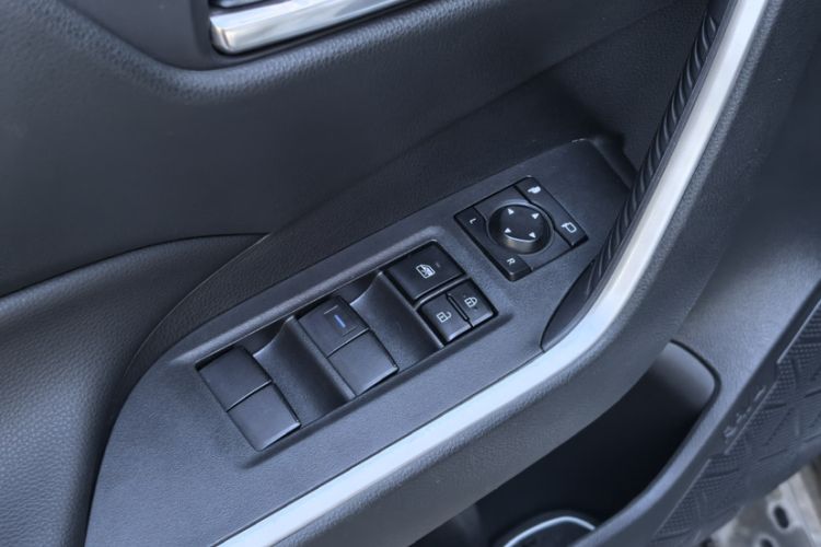 Used Toyota RAV4 Rongfang Plug-in Hybrid 2021 2.5L Two-Wheel Drive Elite Pro Interior 4