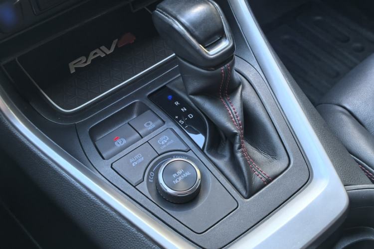 Used Toyota RAV4 Rongfang Plug-in Hybrid 2021 2.5L Two-Wheel Drive Elite Pro Interior 7