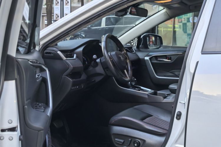 Used Toyota RAV4 Rongfang Plug-in Hybrid 2021 2.5L Two-Wheel Drive Elite Pro Interior 8