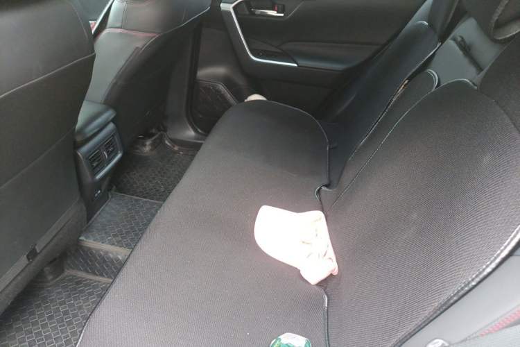 Used Toyota RAV4 Rongfang Plug-in Hybrid 2021 2.5L Two-Wheel Drive Elite Pro Left Rear Seat