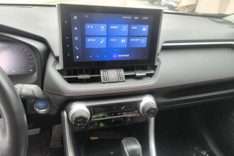 Used Toyota RAV4 Rongfang Plug-in Hybrid 2021 2.5L 4x4 Flagship Pro Audio And AC Panel