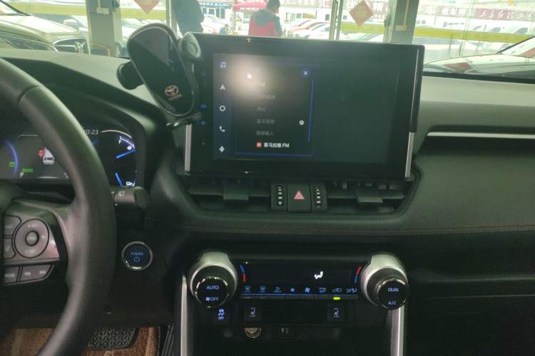 Used Toyota RAV4 Rongfang Plug-in Hybrid 2021 2.5L Two-Wheel Drive Elite Pro Audio And AC Panel