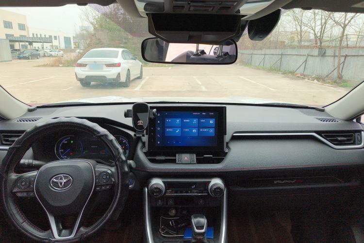 Used Toyota RAV4 Rongfang Plug-in Hybrid 2021 2.5L Two-Wheel Drive Elite Pro Center Console
