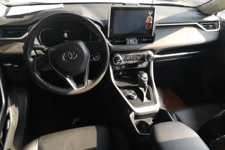 Used Toyota RAV4 Rongfang Plug-in Hybrid 2021 2.5L Two-Wheel Drive Elite Pro Center Console