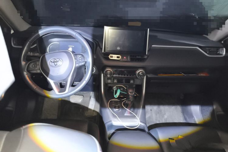 Used Toyota RAV4 Rongfang Plug-in Hybrid 2021 2.5L Two-Wheel Drive Elite Pro Center Console