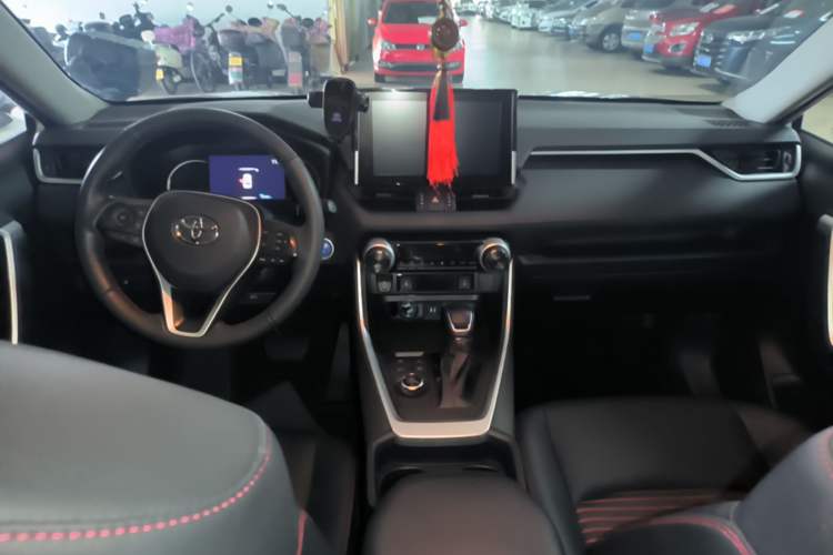 Used Toyota RAV4 Rongfang Plug-in Hybrid 2021 2.5L Two-Wheel Drive Elite Pro Center Console