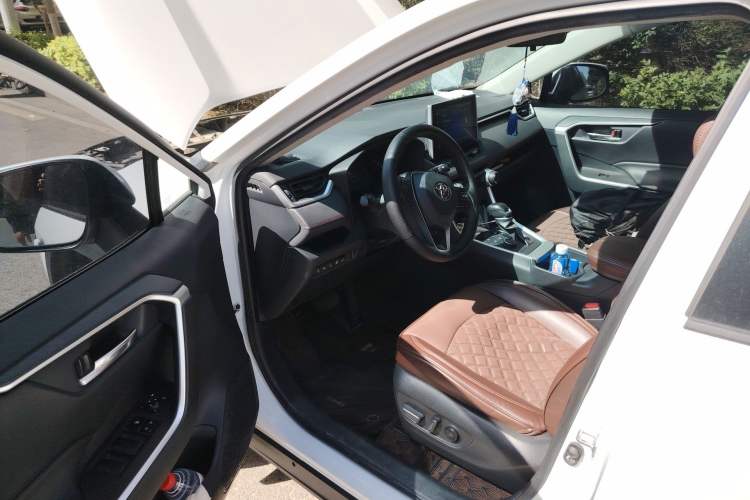 Used Toyota RAV4 Rongfang Plug-in Hybrid 2021 2.5L Two-Wheel Drive Elite Pro Driver Seat