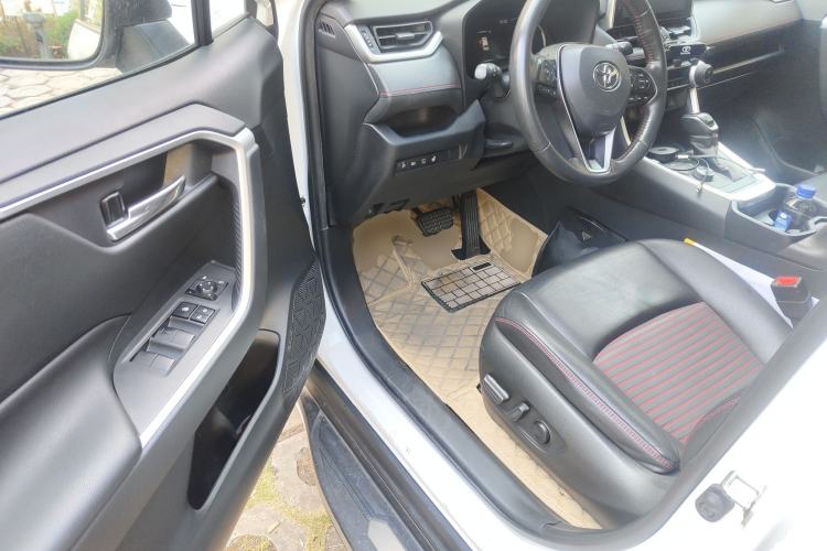 Used Toyota RAV4 Rongfang Plug-in Hybrid 2021 2.5L Two-Wheel Drive Elite Pro Driver Seat