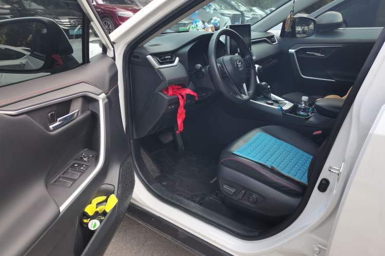 Used Toyota RAV4 Rongfang Plug-in Hybrid 2021 2.5L 4x4 Flagship Pro Driver Seat