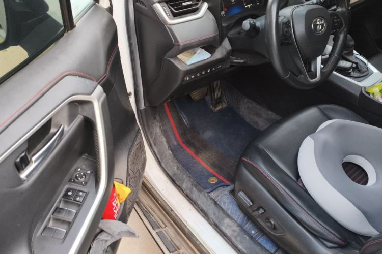 Used Toyota RAV4 Rongfang Plug-in Hybrid 2021 2.5L 4x4 Flagship Pro Driver Seat