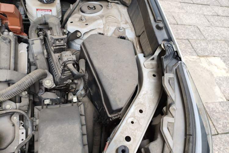 Used Toyota RAV4 Rongfang Plug-in Hybrid 2021 2.5L Two-Wheel Drive Elite Pro Engine Bay Left