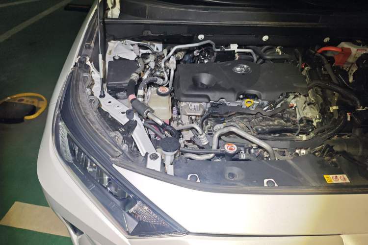 Used Toyota RAV4 Rongfang Plug-in Hybrid 2021 2.5L Two-Wheel Drive Elite Pro Engine Bay Right