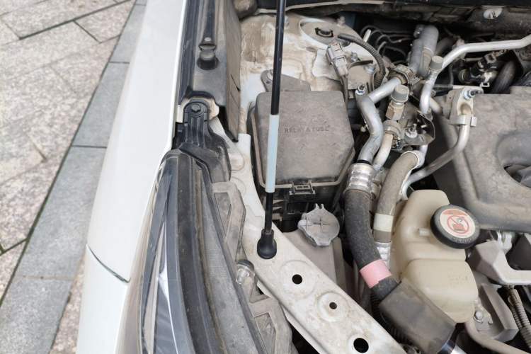 Used Toyota RAV4 Rongfang Plug-in Hybrid 2021 2.5L Two-Wheel Drive Elite Pro Engine Bay Right