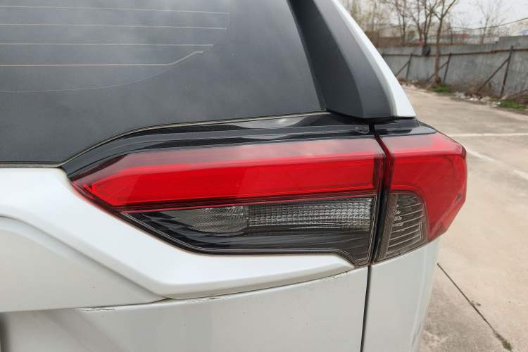 Used Toyota RAV4 Rongfang Plug-in Hybrid 2021 2.5L Two-Wheel Drive Elite Pro Exterior 3