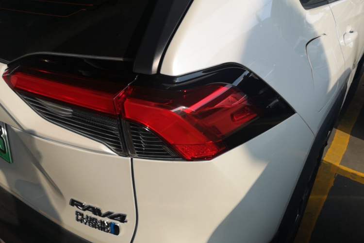 Used Toyota RAV4 Rongfang Plug-in Hybrid 2021 2.5L Two-Wheel Drive Elite Pro Exterior 3