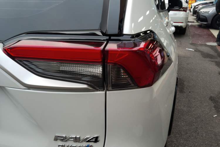 Used Toyota RAV4 Rongfang Plug-in Hybrid 2021 2.5L 4x4 Flagship Pro Exterior 3
