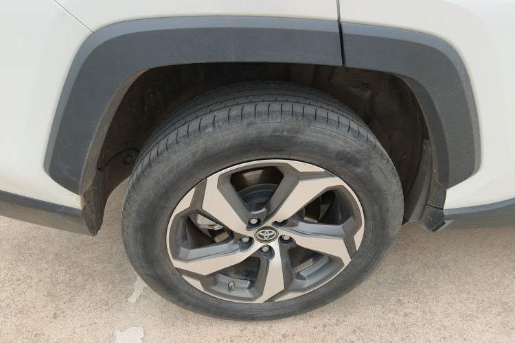 Used Toyota RAV4 Rongfang Plug-in Hybrid 2021 2.5L Two-Wheel Drive Elite Pro Exterior 5
