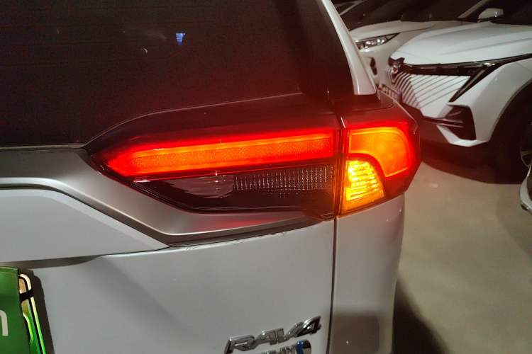 Used Toyota RAV4 Rongfang Plug-in Hybrid 2021 2.5L 4x4 Flagship Pro Exterior 6