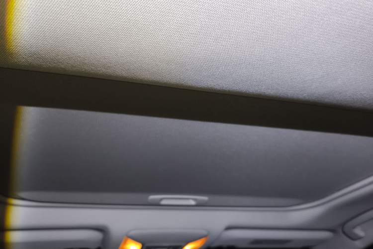 Used Toyota RAV4 Rongfang Plug-in Hybrid 2021 2.5L Two-Wheel Drive Elite Pro Headliner