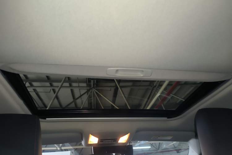 Used Toyota RAV4 Rongfang Plug-in Hybrid 2021 2.5L Two-Wheel Drive Elite Pro Headliner