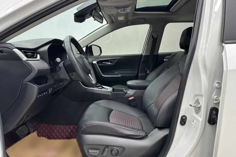 Used Toyota RAV4 Rongfang Plug-in Hybrid 2021 2.5L Two-Wheel Drive Elite Pro Interior 1